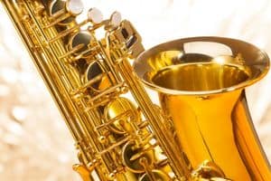 Kann ein Saxophon verstimmt werden (und wie man ein Saxophon stimmt)