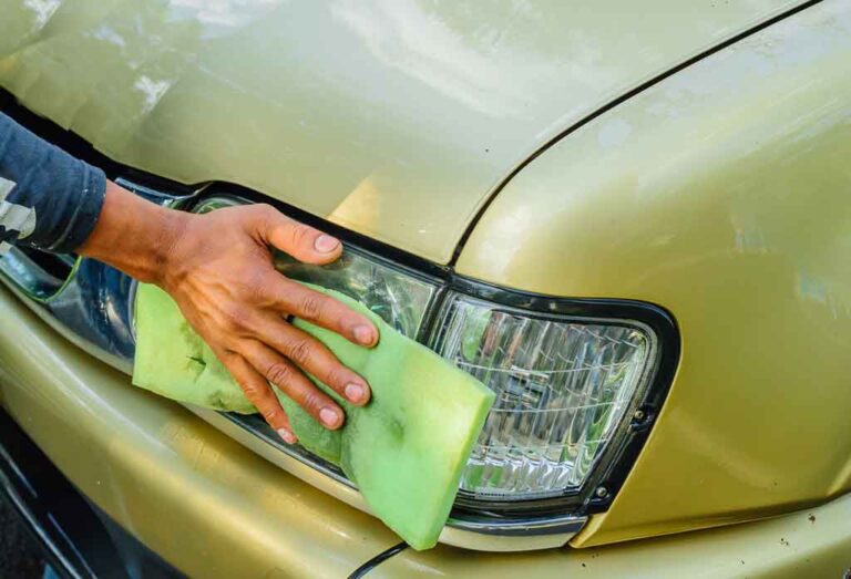 Pflege Ihres Fahrzeugs mit trocknenden Handtüchern