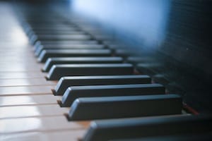 Warum haben Klaviere 88 Tasten? (und warum manche es nicht tun)
