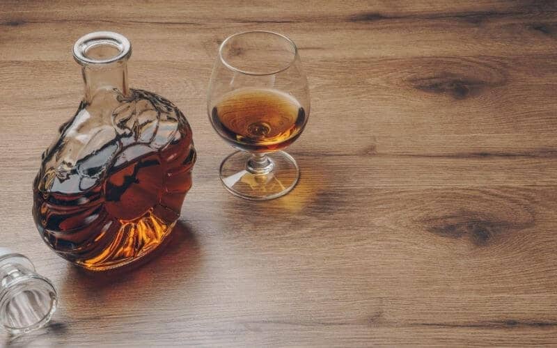 11 Beste Brandy-Ersatzstoffe (zum Kochen und Backen)